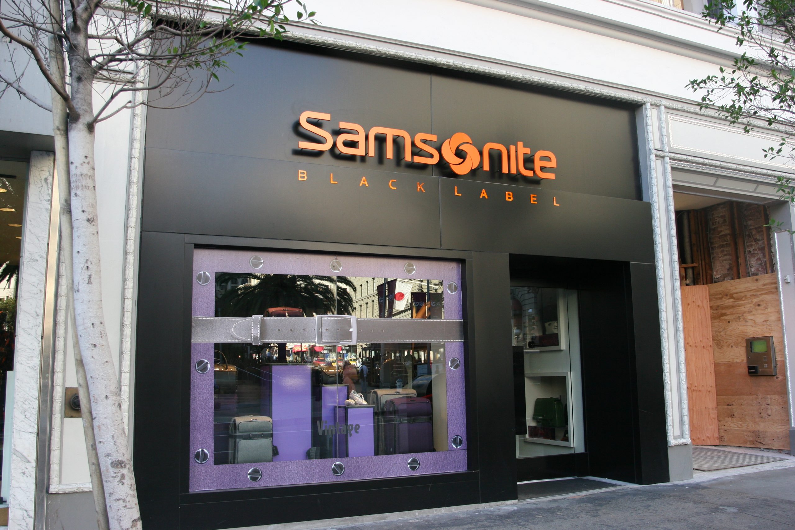 Samsonite-287-Geary-Street-San-Francisco-CA-Photo-6